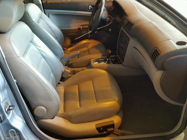 WVWYH63B33E081692 - 2003 VOLKSWAGEN PASSAT GLX 银色 照片 5