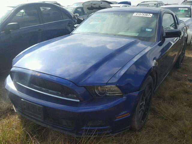 1ZVBP8AM1E5326739 - 2014 FORD MUSTANG BLUE photo 2