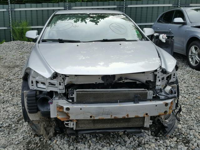 1G1ZC5E01AF176762 - 2010 CHEVROLET MALIBU 1LT ვერცხლისფერი ფოტო 9