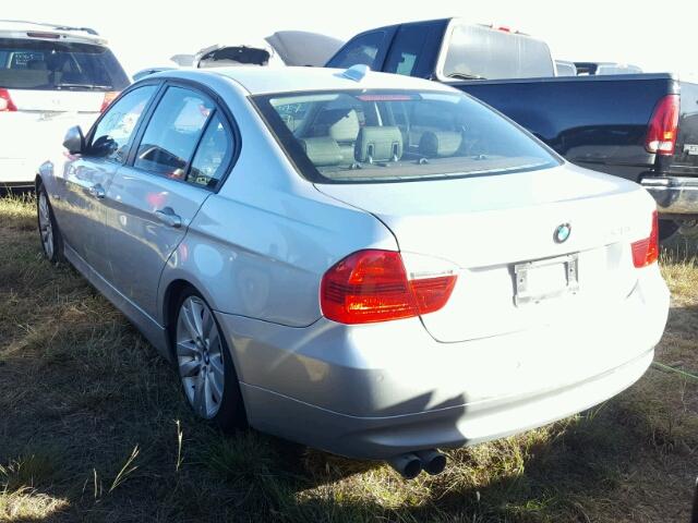 WBAVA33538P143553 - 2008 BMW 328 SILVER photo 3