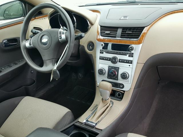 1G1ZC5EB6AF142981 - 2010 CHEVROLET MALIBU 1LT GOLD photo 9