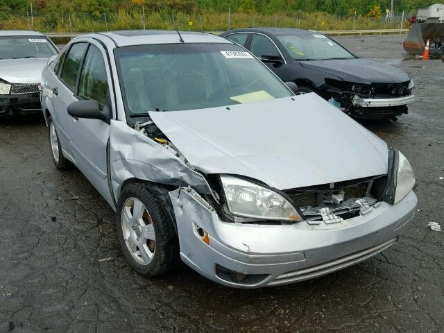 1FAHP34N97W364162 - 2007 FORD FOCUS ZX4 SILVER photo 1