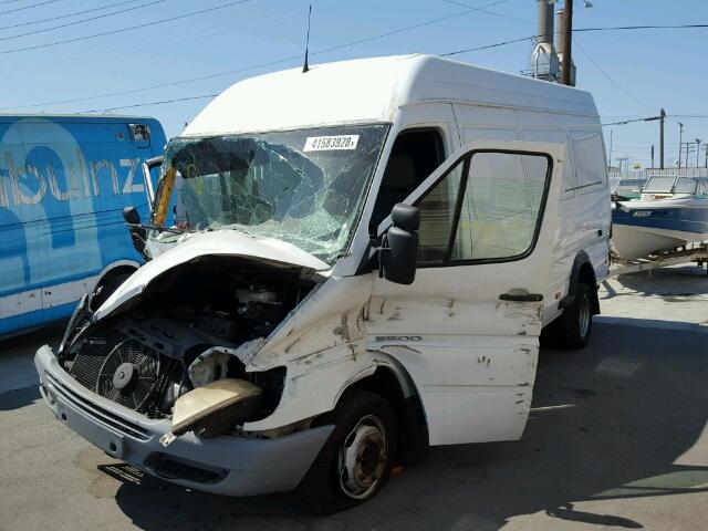 WD0PD544765963249 - 2006 DODGE SPRINTER 3 WHITE photo 2