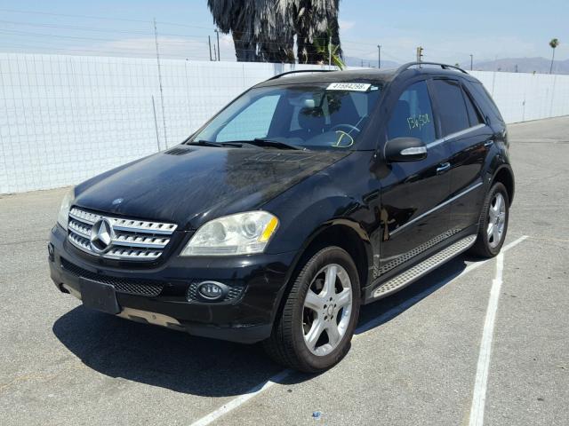 4JGBB86E28A327800 - 2008 MERCEDES-BENZ ML 350 BLACK photo 2