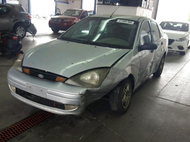 1FAFP38343W157897 - 2003 FORD FOCUS ZTS SILVER photo 2