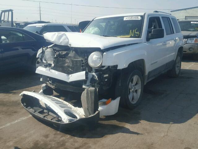 1C4NJRCB1FD244424 - 2015 JEEP PATRIOT LI WHITE photo 2