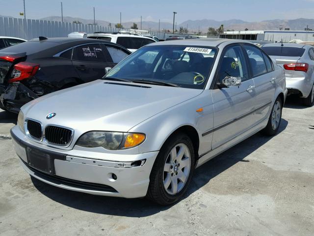 WBAAZ33455KW79069 - 2005 BMW 325 IS SUL SILVER photo 2