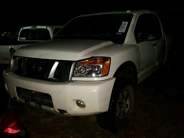 1N6BA0EC2FN505698 - 2015 NISSAN TITAN S WHITE photo 2