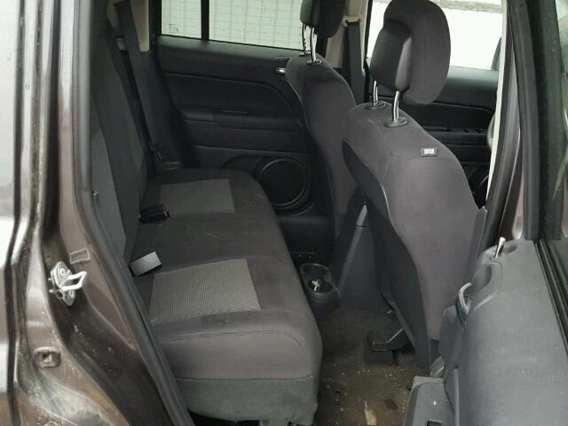 1C4NJPBAXFD263857 - 2015 JEEP PATRIOT GRAY photo 6