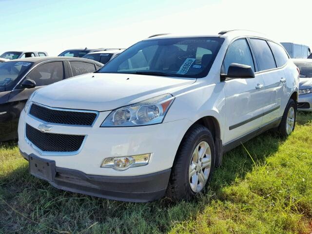 1GNKRFED6CJ149564 - 2012 CHEVROLET TRAVERSE WHITE photo 2