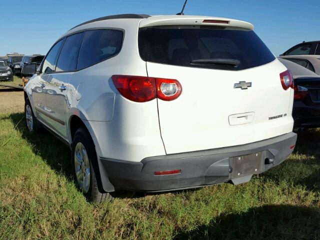 1GNKRFED6CJ149564 - 2012 CHEVROLET TRAVERSE WHITE photo 3