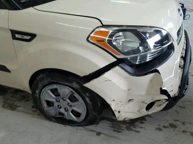 KNDJT2A57C7466943 - 2012 KIA SOUL CREAM photo 9