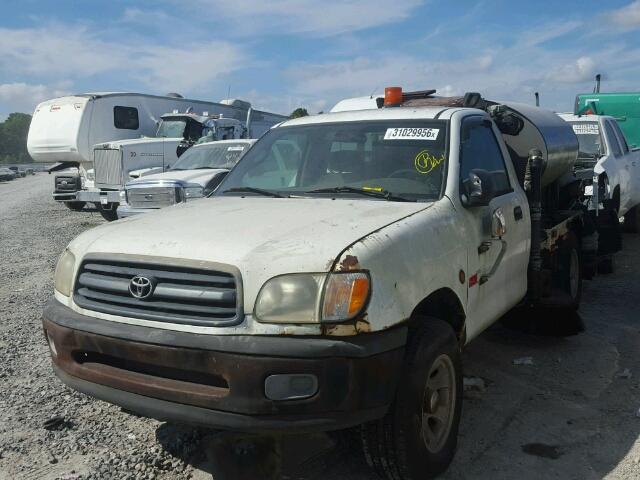 5TBJN321X2S285456 - 2002 TOYOTA TUNDRA WHITE photo 2