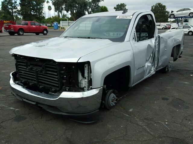 1GCNCNEC8HZ138096 - 2017 CHEVROLET SILVERADO SILVER photo 2