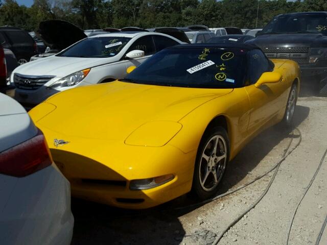 1G1YY32G435132430 - 2003 CHEVROLET CORVETTE YELLOW photo 2