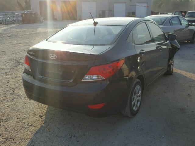 KMHCT4AE2DU443511 - 2013 HYUNDAI ACCENT BLACK photo 4