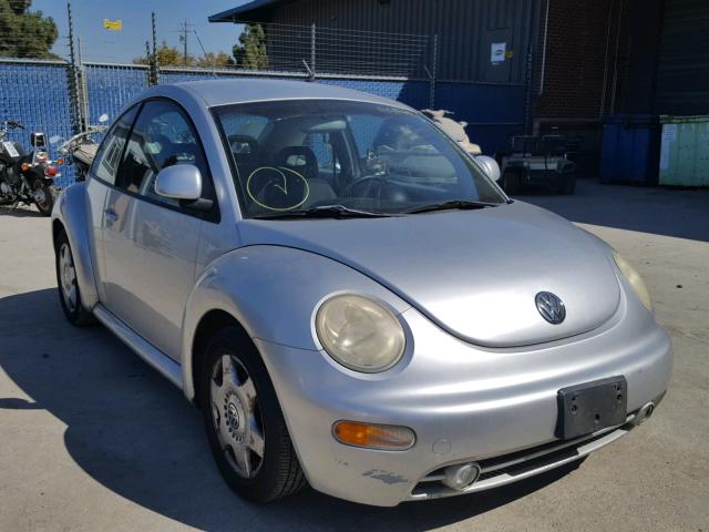 3VWBB61C7WM034017 - 1998 VOLKSWAGEN NEW BEETLE 银色 照片 1