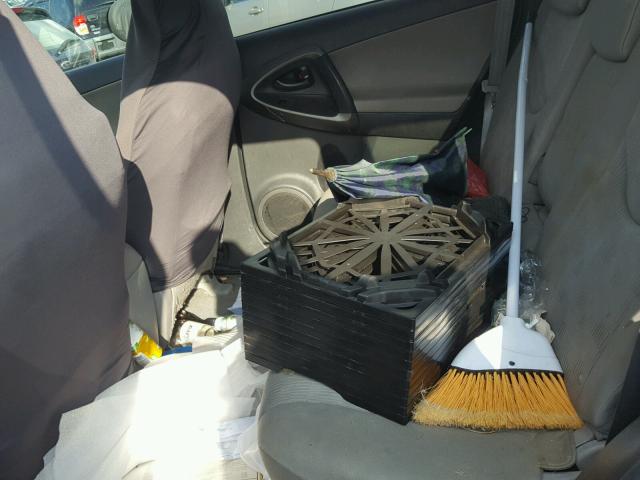 2T3BF4DV0BW095355 - 2011 TOYOTA RAV4 银色 照片 6