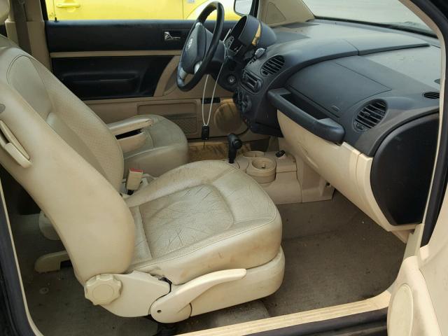 3VWDD21C52M415659 - 2002 VOLKSWAGEN NEW BEETLE 黑色 照片 5