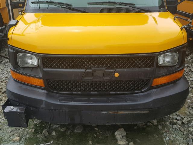 1GBJG316671231496 - 2007 CHEVROLET C3500 YELLOW photo 9