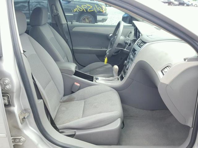 1G1ZG57B68F206660 - 2008 CHEVROLET MALIBU LS ვერცხლისფერი ფოტო 5