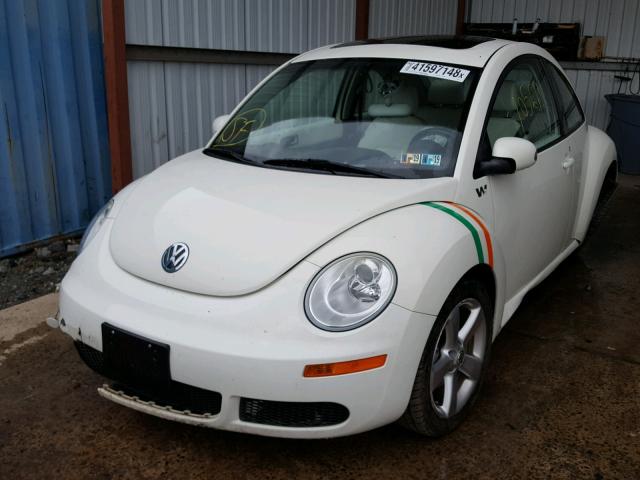 3VWFG31C48M510762 - 2008 VOLKSWAGEN NEW BEETLE თეთრი ფოტო 2