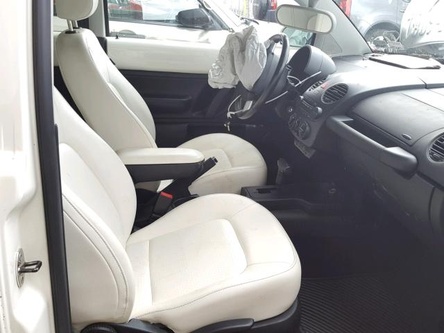 3VWFG31C48M510762 - 2008 VOLKSWAGEN NEW BEETLE თეთრი ფოტო 5