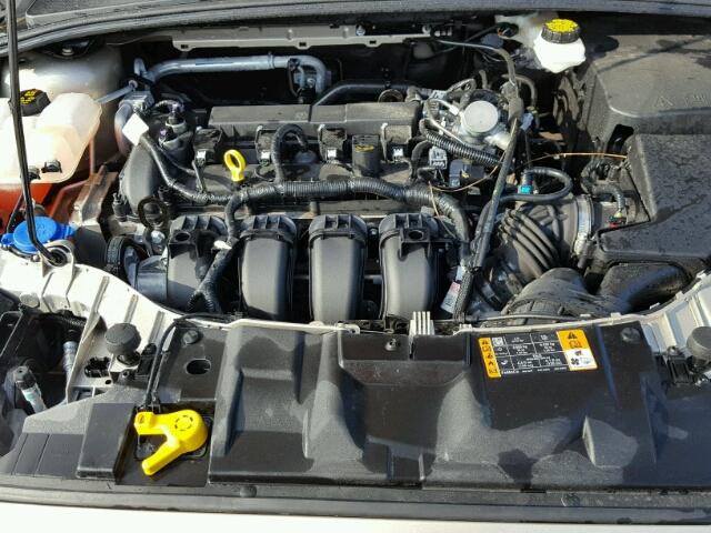 1FADP3F29HL244348 - 2017 FORD FOCUS SILVER photo 7