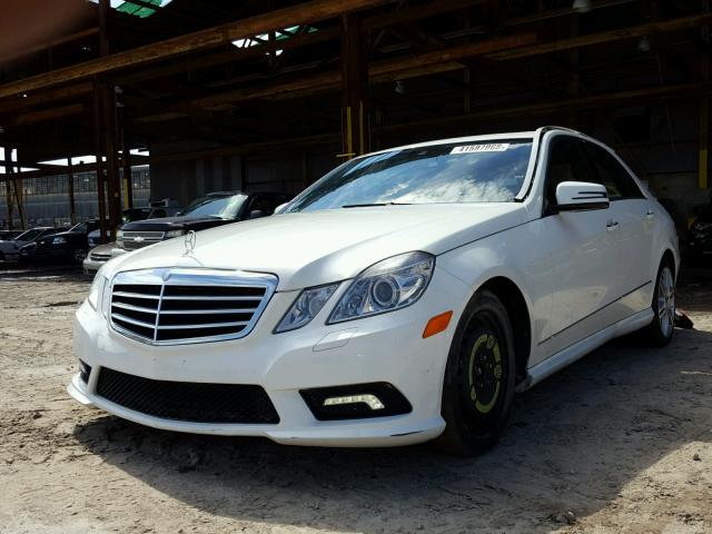 WDDHF8HB0AA086269 - 2010 MERCEDES-BENZ E 350 4MAT WHITE photo 2