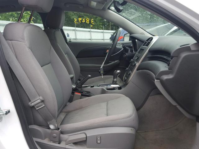 1G11B5SL8FF287296 - 2015 CHEVROLET MALIBU LS თეთრი ფოტო 5