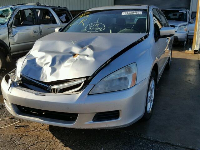 1HGCM56747A190538 - 2007 HONDA ACCORD EX SILVER photo 2