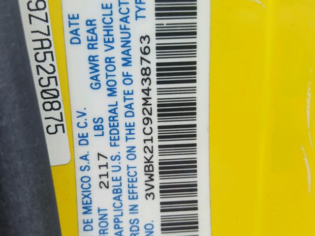 3VWBK21C92M438763 - 2002 VOLKSWAGEN NEW BEETLE 黄色 照片 10