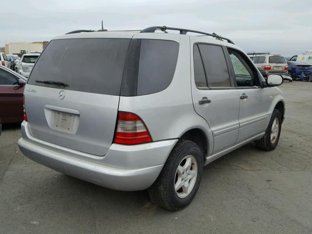 4JGAB54E41A247093 - 2001 MERCEDES-BENZ ML 320 SILVER photo 4