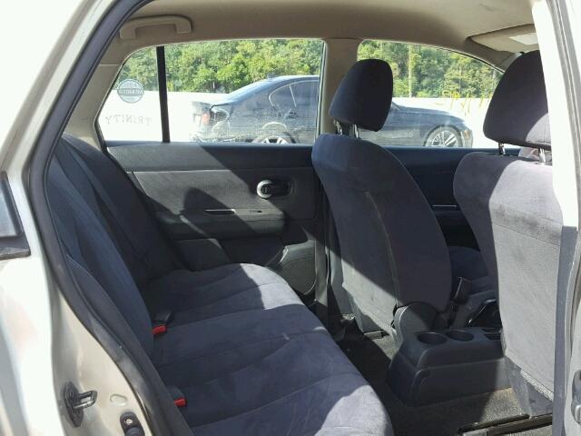 3N1BC11E28L431571 - 2008 NISSAN VERSA TAN photo 6