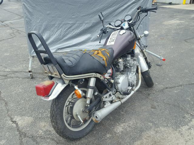 JYA22R00XDA000669 - 1983 YAMAHA XJ750 M PURPLE photo 4