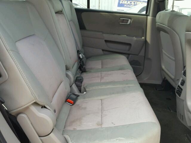 5FNYF3H39FB024647 - 2015 HONDA PILOT SE SILVER photo 6