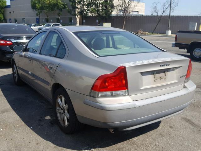 YV1RS61R222113791 - 2002 VOLVO S60 SILVER photo 3