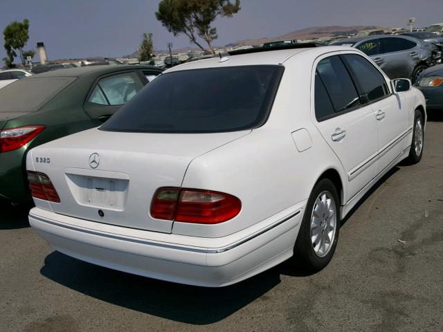 WDBJF65J1YB103482 - 2000 MERCEDES-BENZ E 320 WHITE photo 4