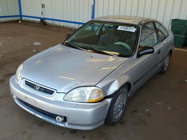 1HGEJ6120VL138232 - 1997 HONDA CIVIC DX SILVER photo 2