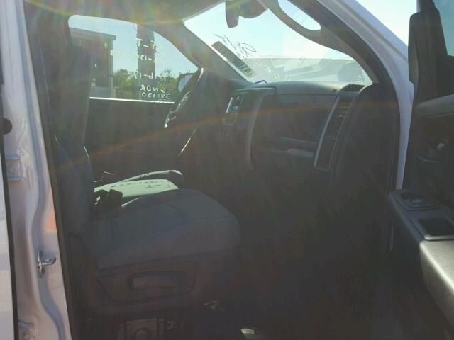 3C6UR5CJ8GG381330 - 2016 RAM 2500 ST WHITE photo 5