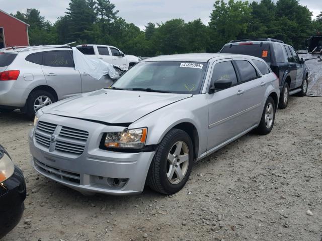 2D4FV47T68H156346 - 2008 DODGE MAGNUM SILVER photo 2