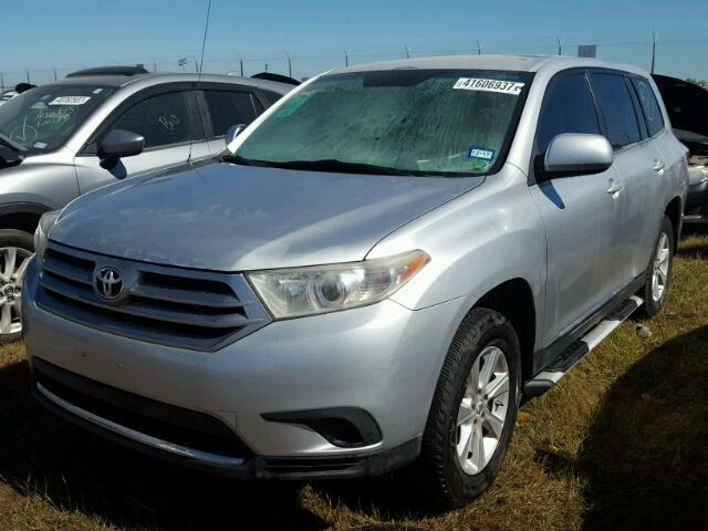 5TDZA3EH3BS015788 - 2011 TOYOTA HIGHLANDER SILVER photo 2