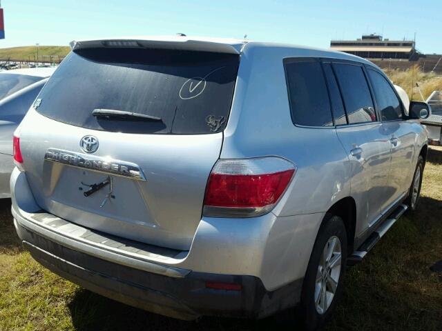 5TDZA3EH3BS015788 - 2011 TOYOTA HIGHLANDER SILVER photo 4