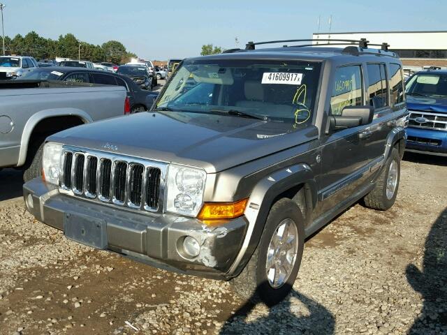 1J8HG58N16C305535 - 2006 JEEP COMMANDER GOLD photo 2