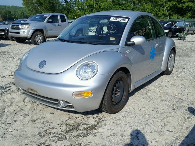 3VWCK21C61M440246 - 2001 VOLKSWAGEN NEW BEETLE 银色 照片 2