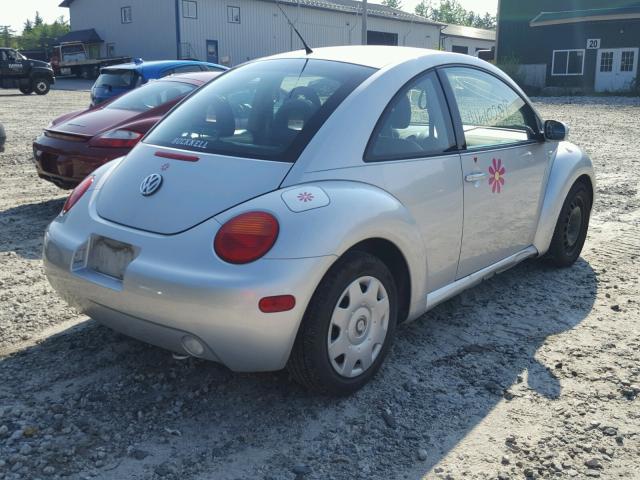 3VWCK21C61M440246 - 2001 VOLKSWAGEN NEW BEETLE 银色 照片 4