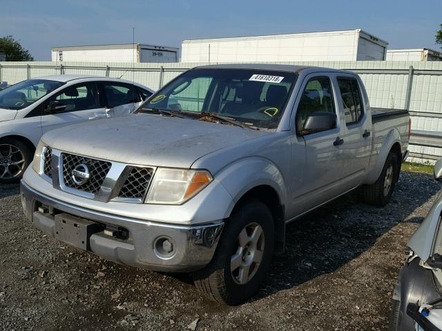 1N6AD09W08C406013 - 2008 NISSAN FRONTIER C SILVER photo 2