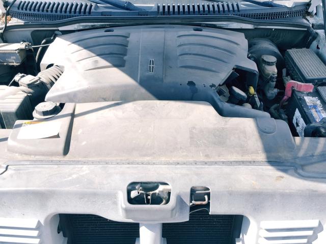 5LMEU68HX4ZJ22771 - 2004 LINCOLN AVIATOR 白色 照片 7