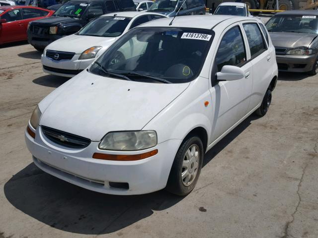 KL1TJ62654B131540 - 2004 CHEVROLET AVEO LS WHITE photo 2