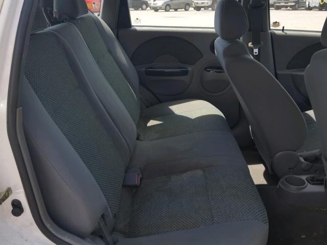 KL1TJ62654B131540 - 2004 CHEVROLET AVEO LS WHITE photo 6